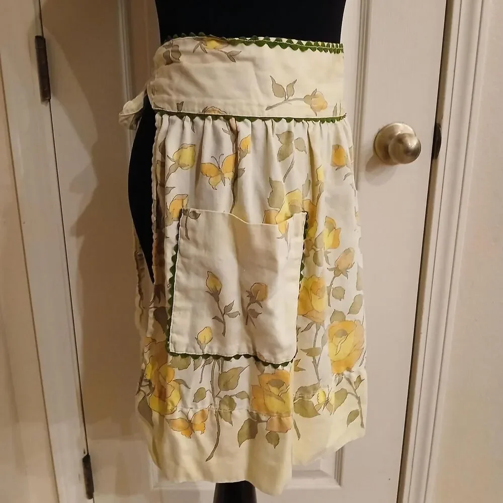 Retro 1970s Yellow and Green Floral Apron with Butterflies and One Pocket Stains